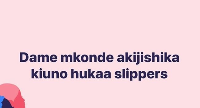 Dame mkonde akijishika kiuno hukaa slippers