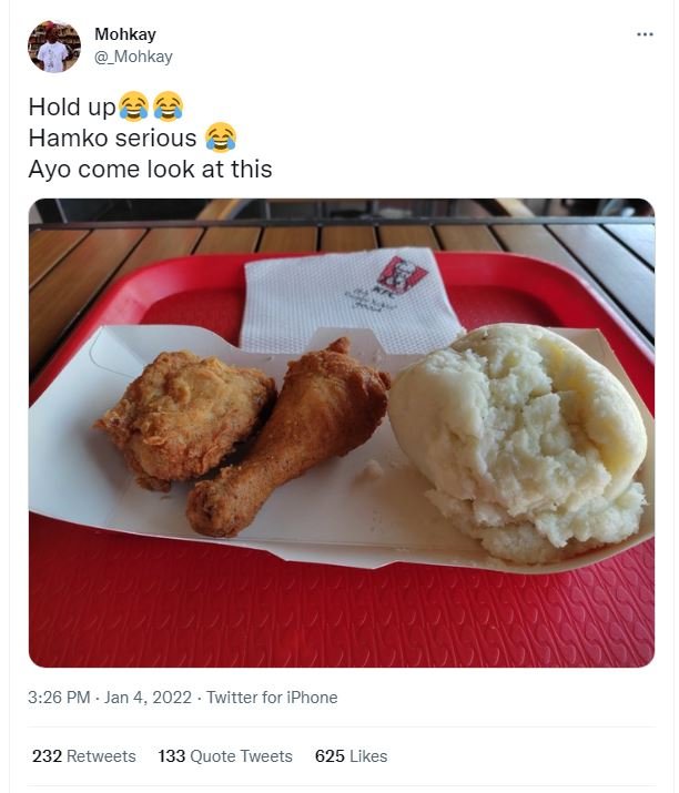 Mohkay Mohkay Hold up Hamko serious Ayo come look at this 3.26 PM Jan 4, Twitter