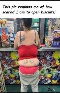 This pic reminds me of how scared i am to open biscuits! de