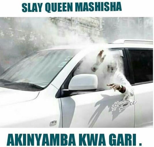 Slay queen mashisha akinyamba kwa gari 43e