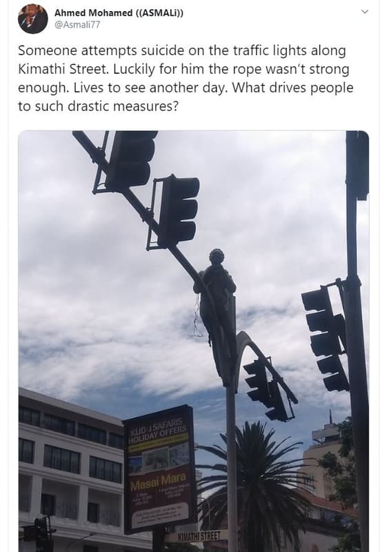 Ahmed mohamed asmali asmali77 someone attempts suicide on the traffic lights alo