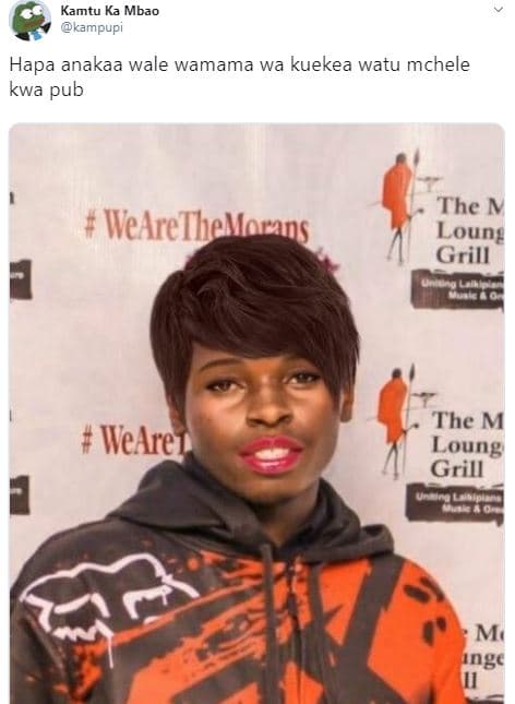 Kamtu ka mbao kampupi hapa anakaa wale wamama wa kuekea watu mchele kwa pub the