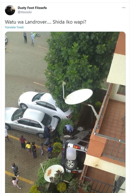Dusty foot filosofa itssoulo watu wa landrover_ shida iko wapi? translate tweet