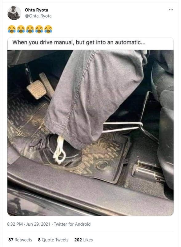 Ohta ryota ohta_ryota when you drive manual, but get into an automatic 8.32 pm j