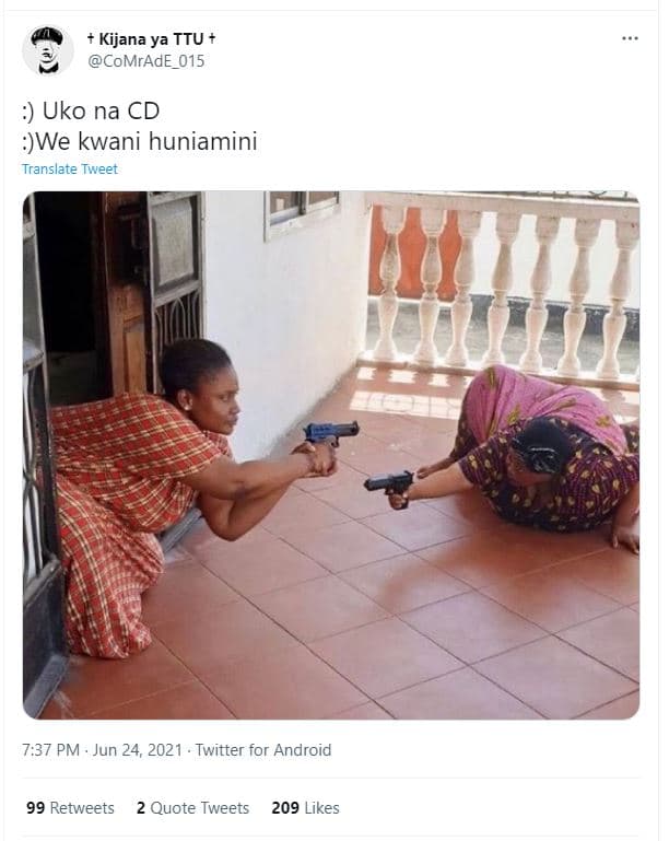 Kijana ya ttu comrade_015 uko na cd we kwani huniamini translate tweet 7,37 pm j