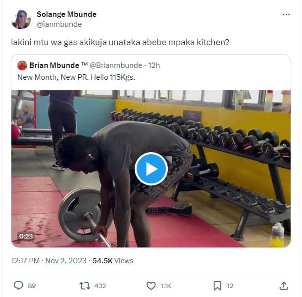 Solange mbunde ianmbunde lakini mtu wa gas akikuja unataka abebe mpaka kitchen?