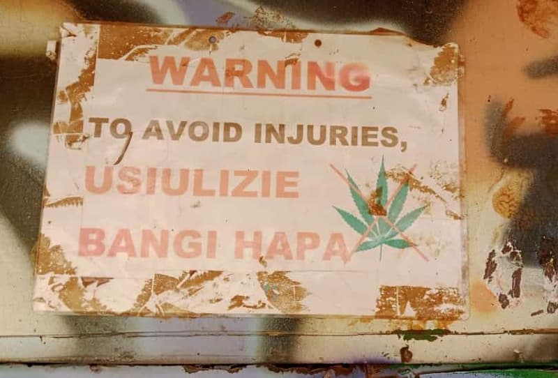 Warnnc tq avoid injuries, usiulizie bangi hapa