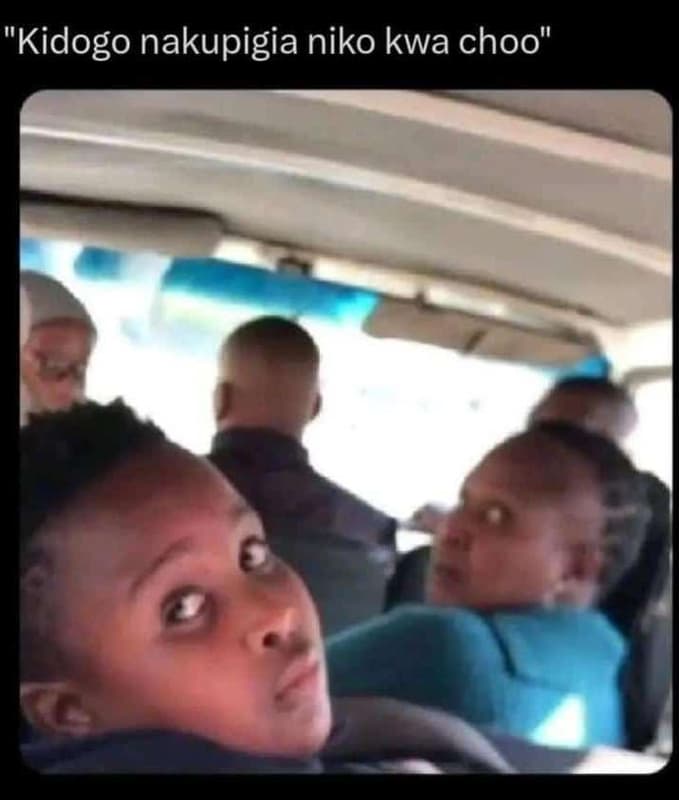 Kidogo nakupigia niko kwa choo'