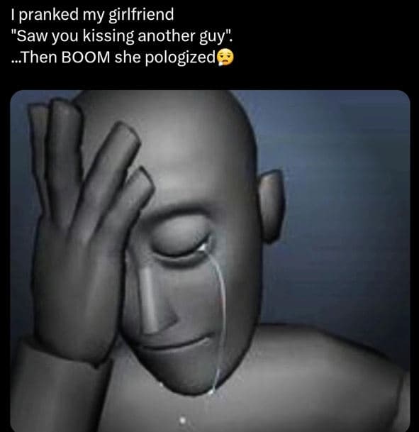 Pranked my girlfriend saw you kissing another guy then boom she pologizede