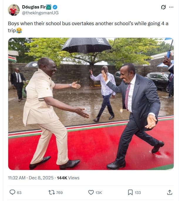 Dóuglas fir8 thekingsmanug boys when their school bus overtakes another school's